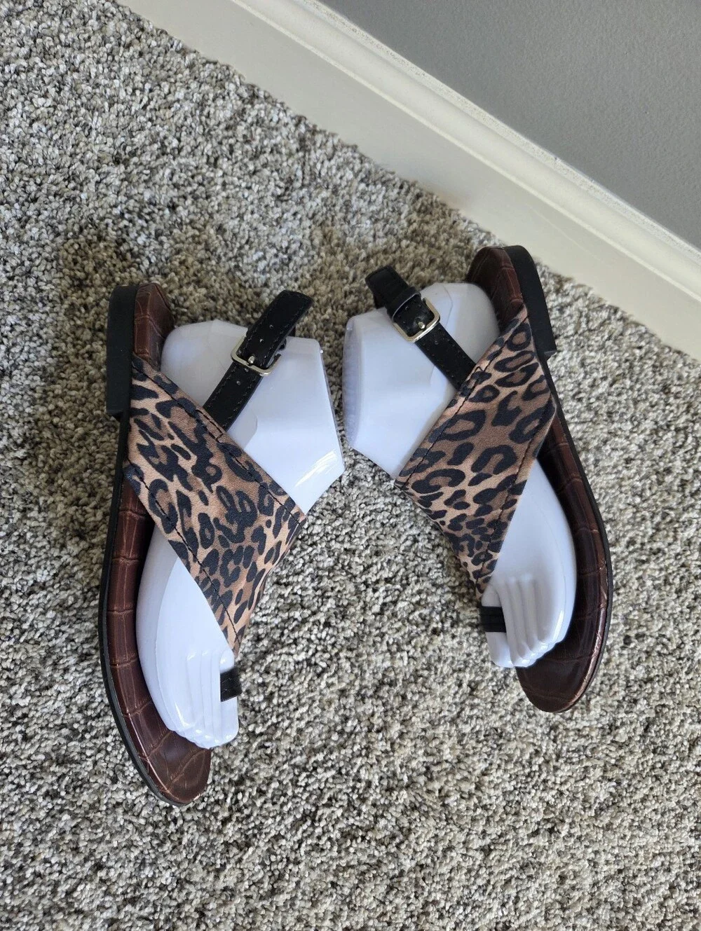 Naturalizer Women's Animal Print Seanna Faux Leather Leopard Sandal Size 8.5
